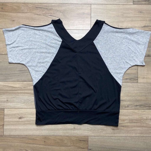 Dots Womens Cold Shoulder Dolman Sleeve Top Size 2X Black Gray‎ Made In USA - Picture 6 of 8